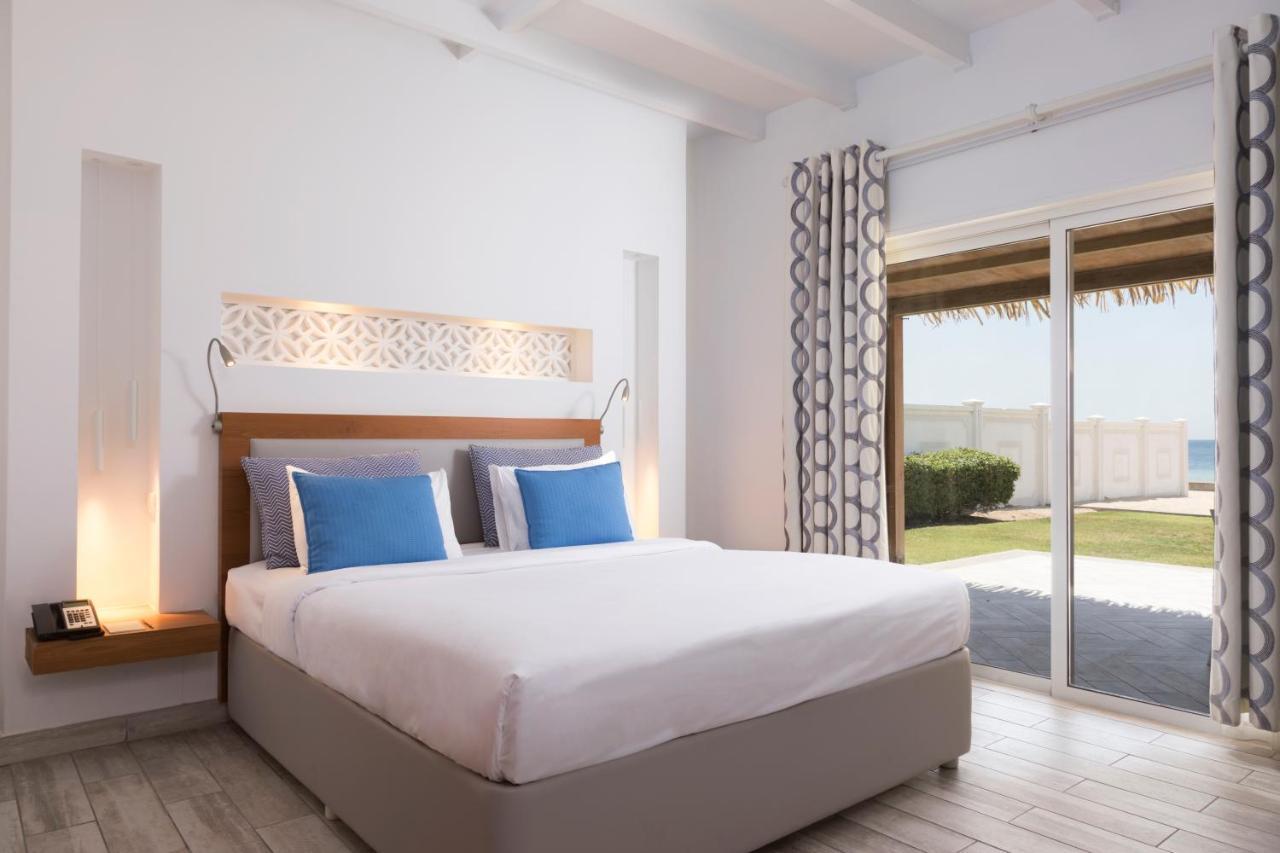 Sealine Beach, A Murwab Resort Mesaieed Extérieur photo A bedroom at the resort