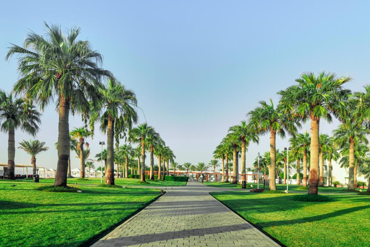 Sealine Beach, A Murwab Resort Mesaieed Extérieur photo Al-Shaab Park